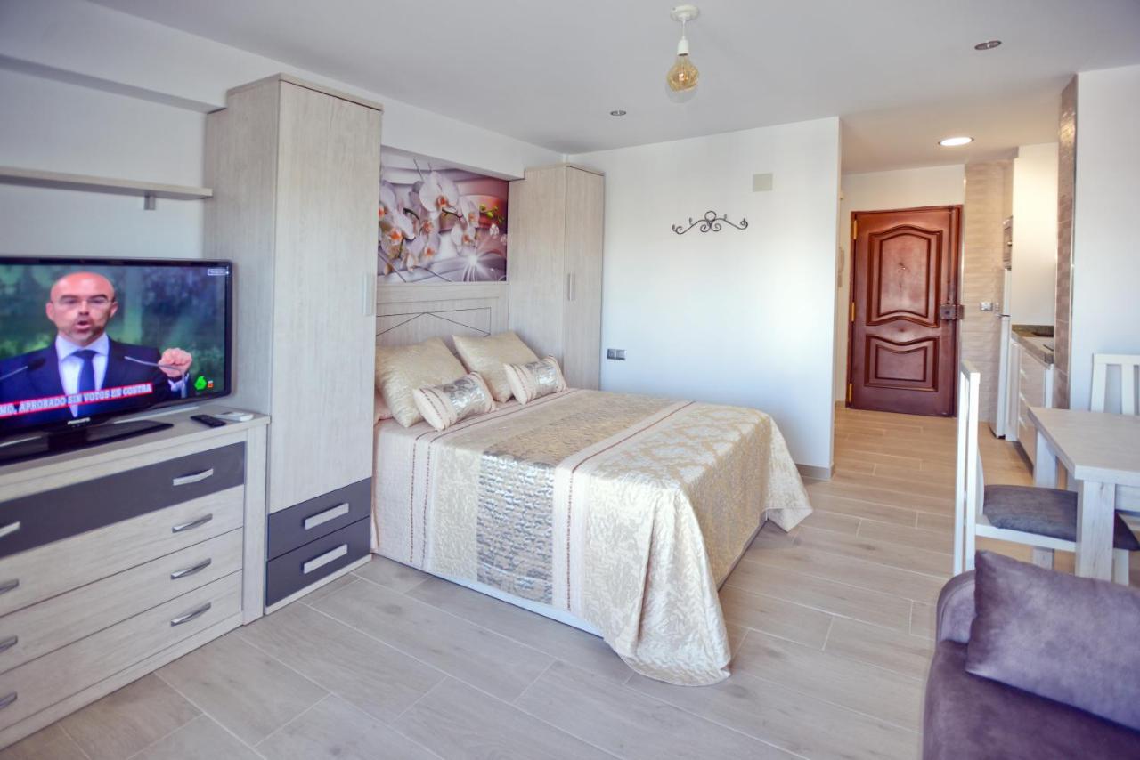 Avda Tore Tore Edif Malaga Torre Del Mar Exterior photo